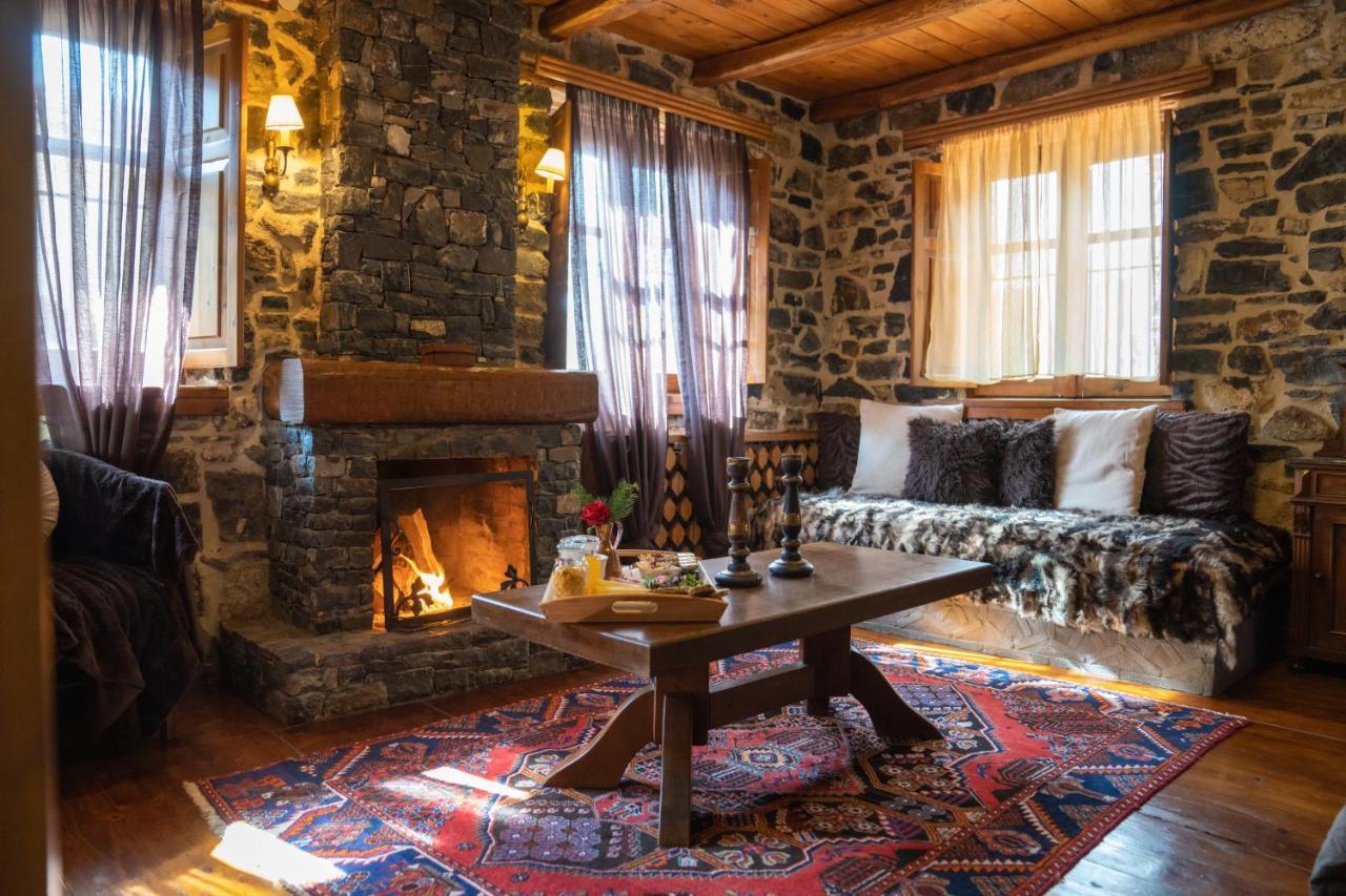 4 Seasons Premium Chalet Палайос-Агиос-Атанасиос Экстерьер фото