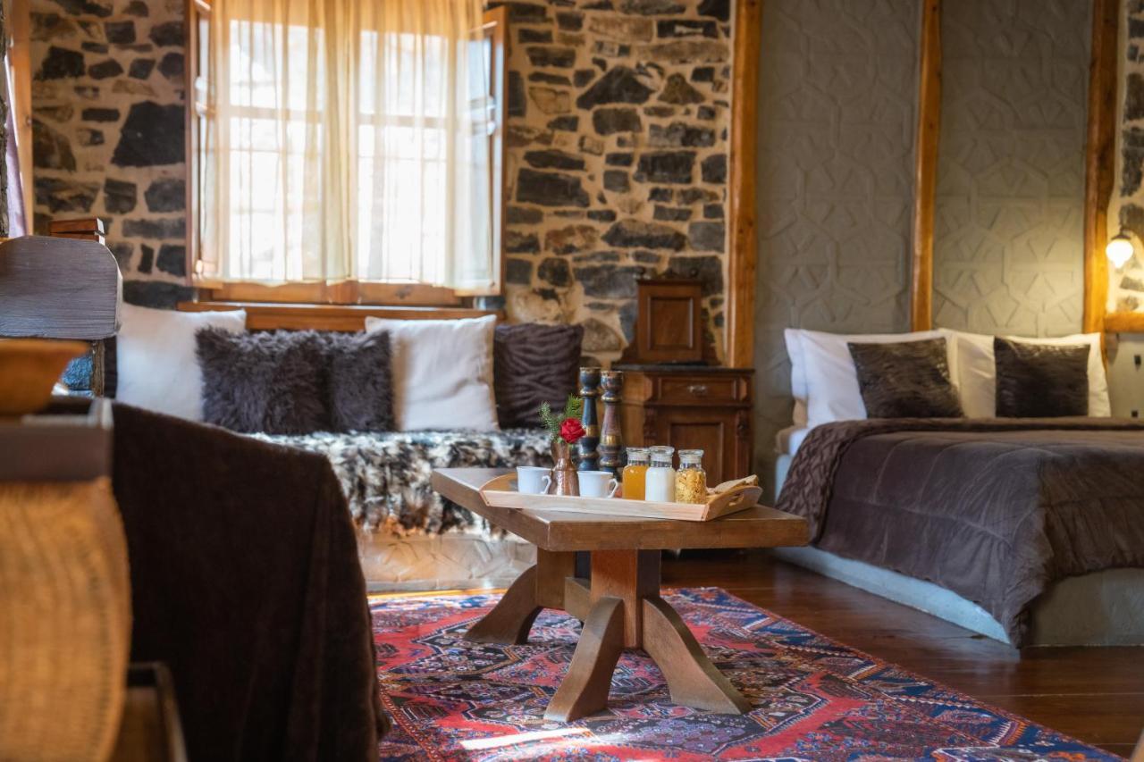 4 Seasons Premium Chalet Палайос-Агиос-Атанасиос Экстерьер фото
