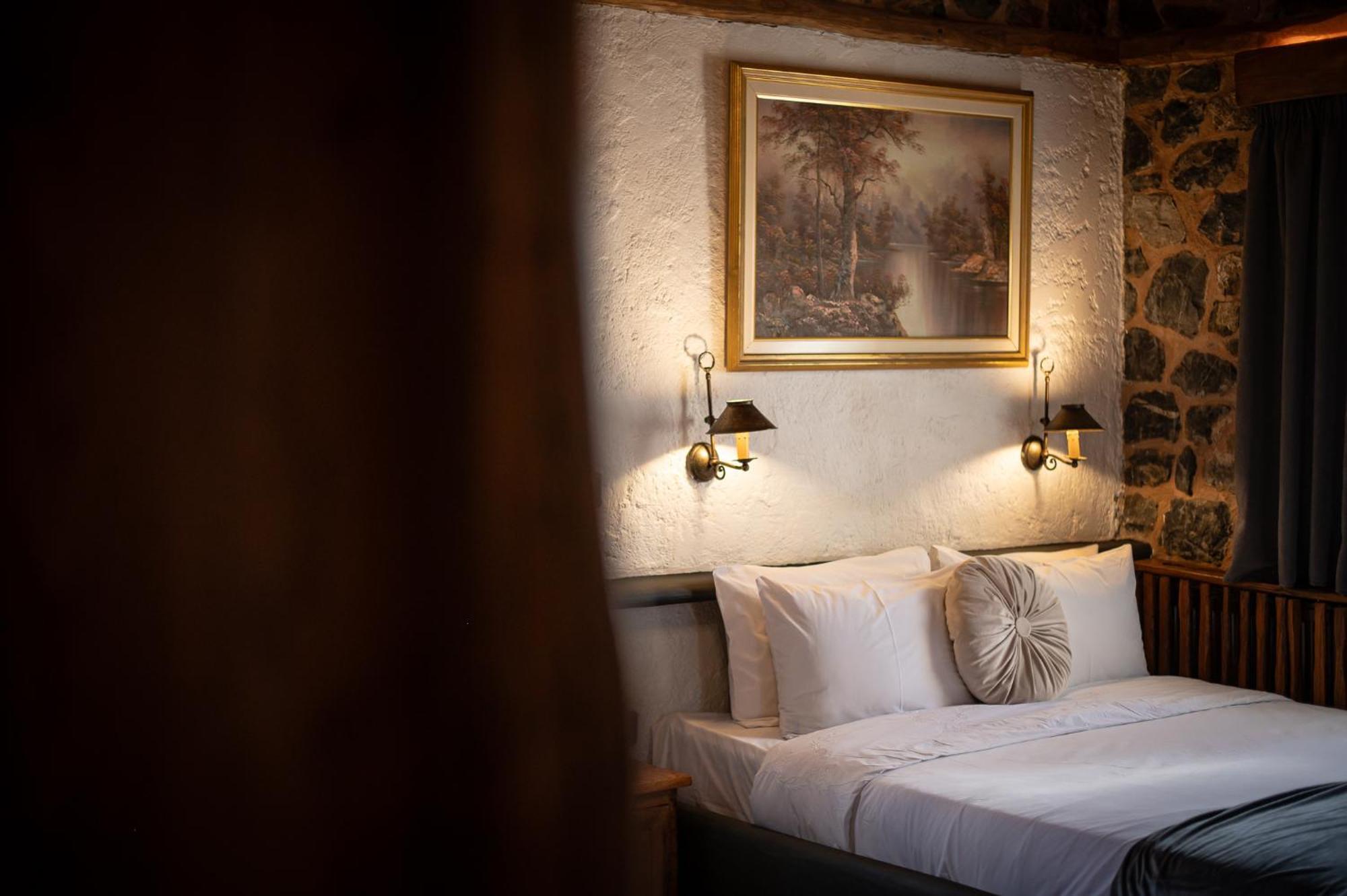 4 Seasons Premium Chalet Палайос-Агиос-Атанасиос Экстерьер фото