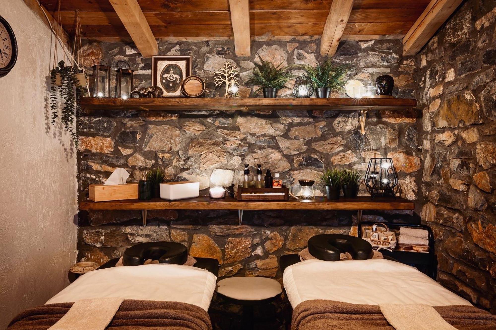 4 Seasons Premium Chalet Палайос-Агиос-Атанасиос Экстерьер фото