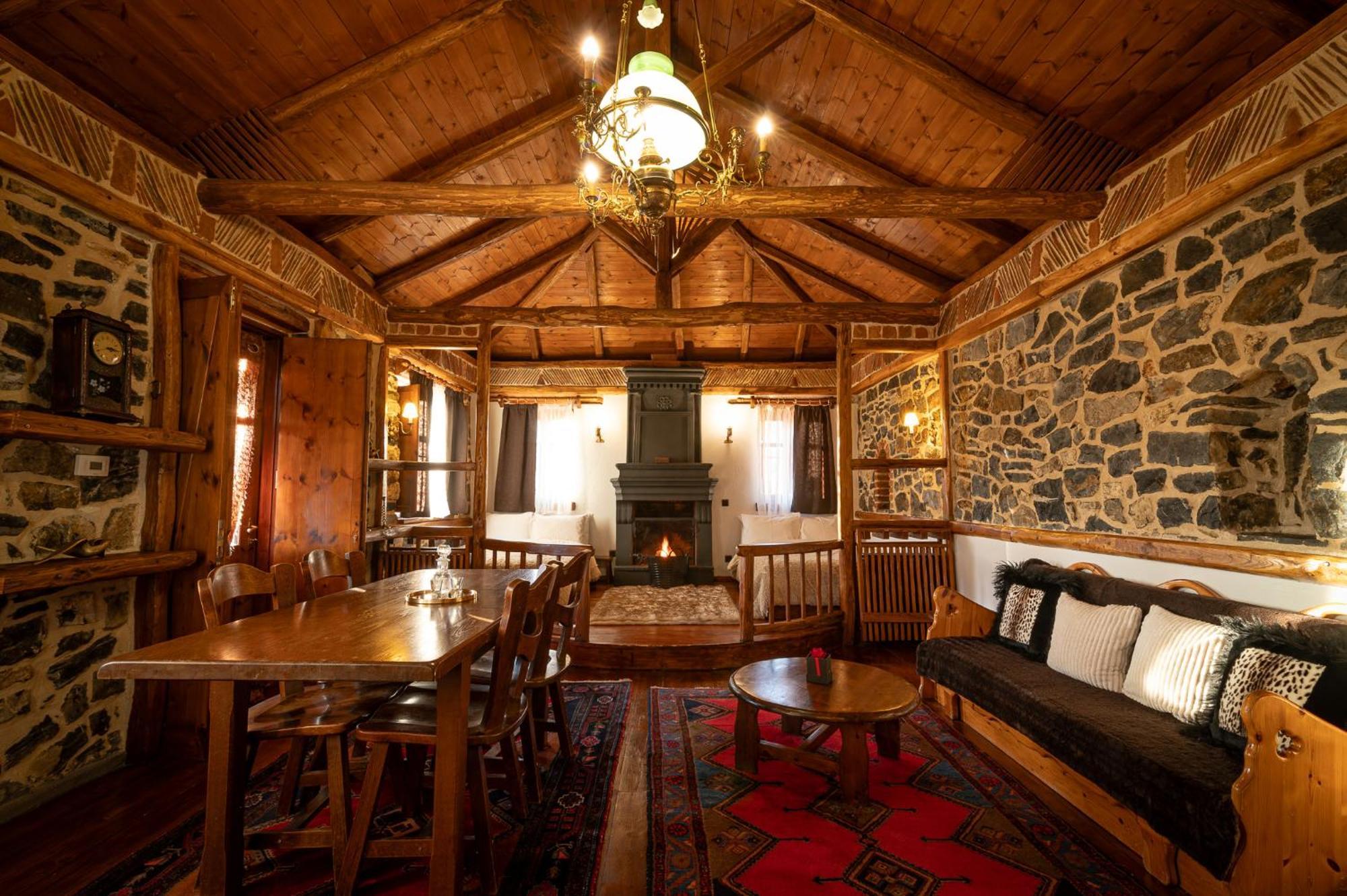 4 Seasons Premium Chalet Палайос-Агиос-Атанасиос Экстерьер фото