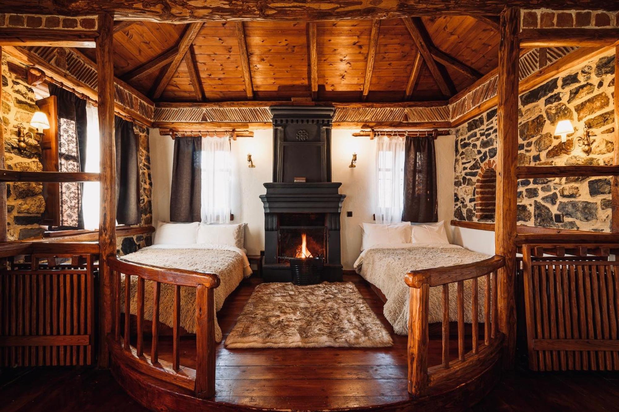 4 Seasons Premium Chalet Палайос-Агиос-Атанасиос Экстерьер фото