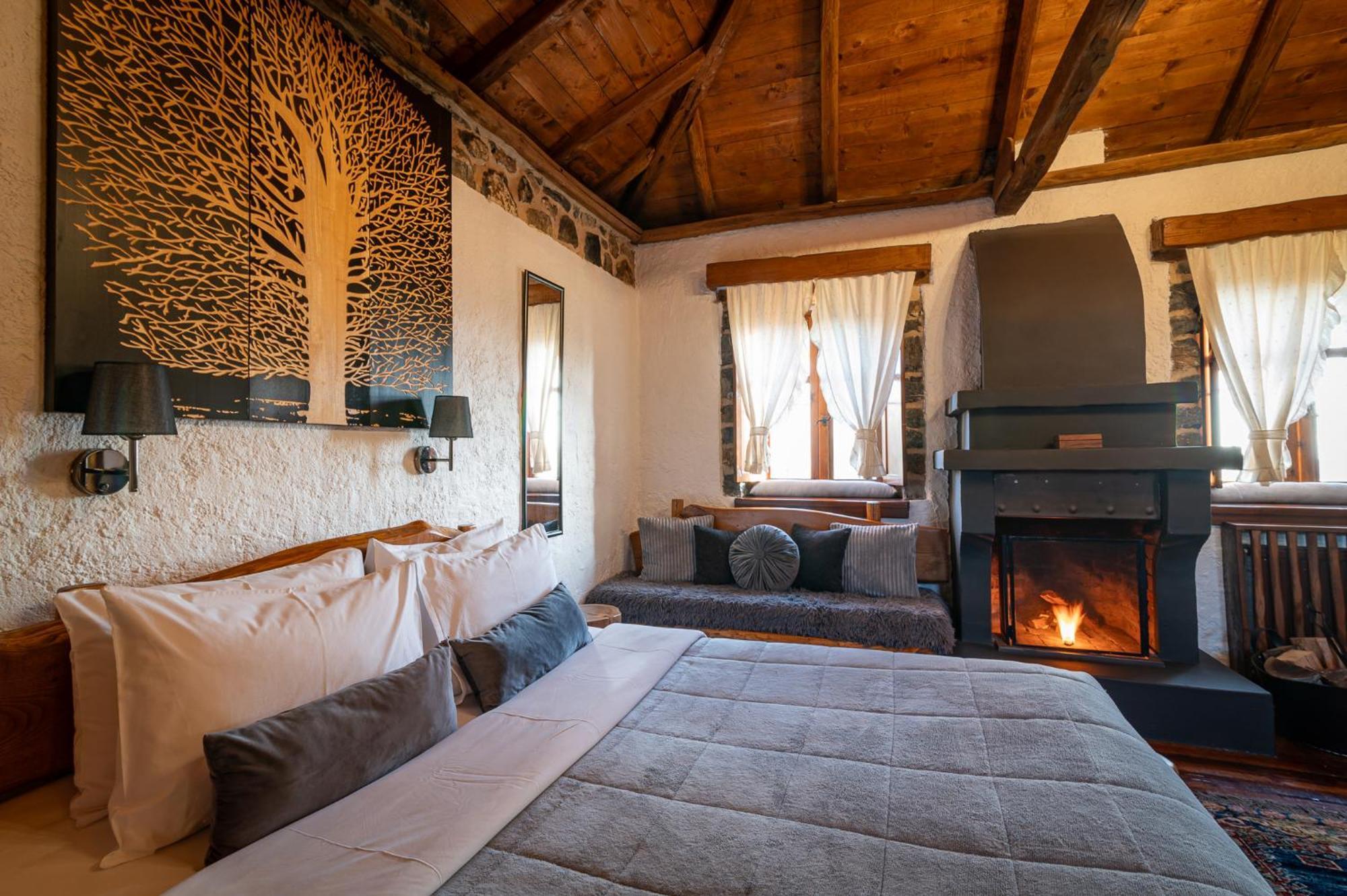 4 Seasons Premium Chalet Палайос-Агиос-Атанасиос Экстерьер фото