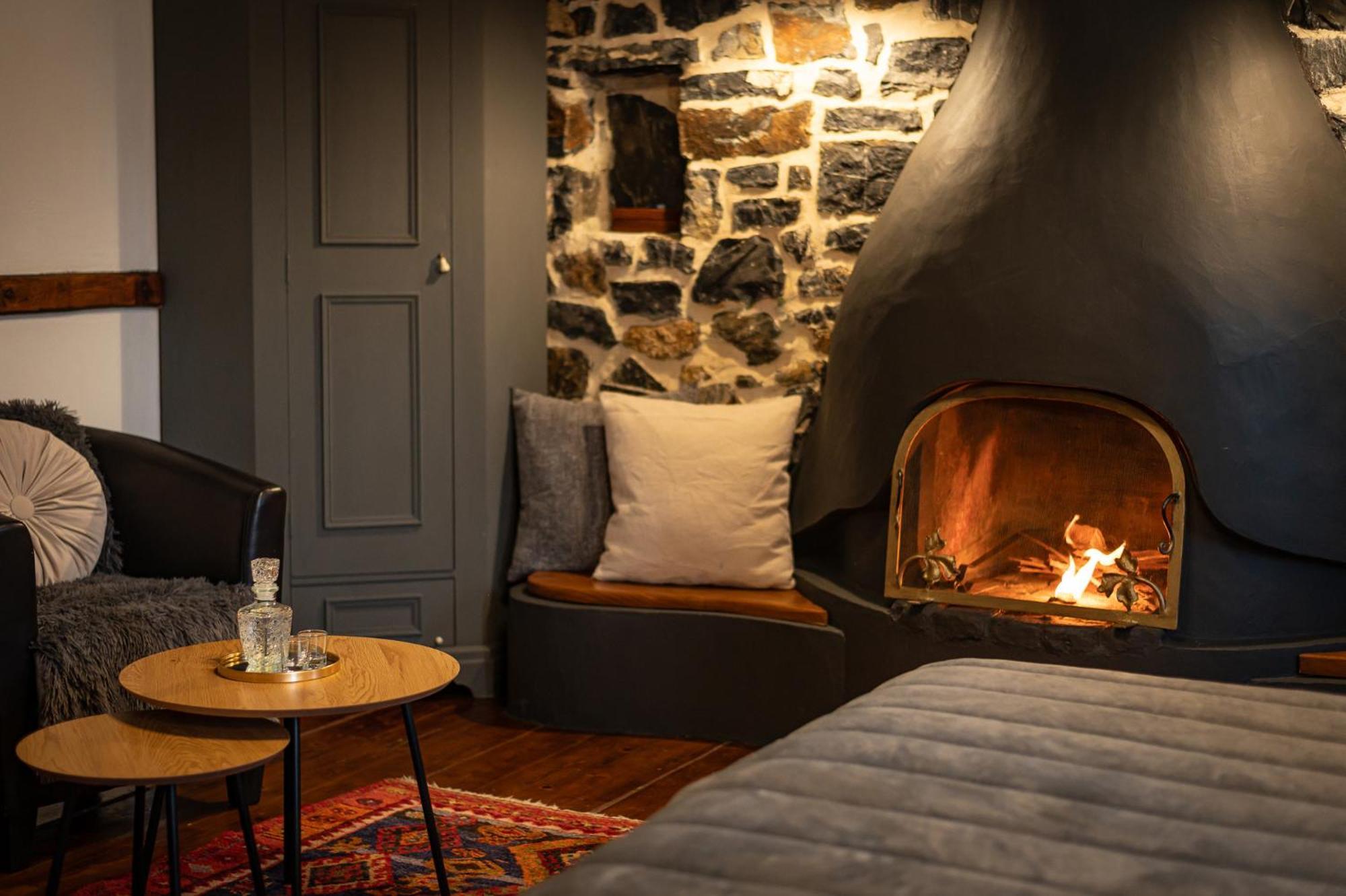4 Seasons Premium Chalet Палайос-Агиос-Атанасиос Экстерьер фото