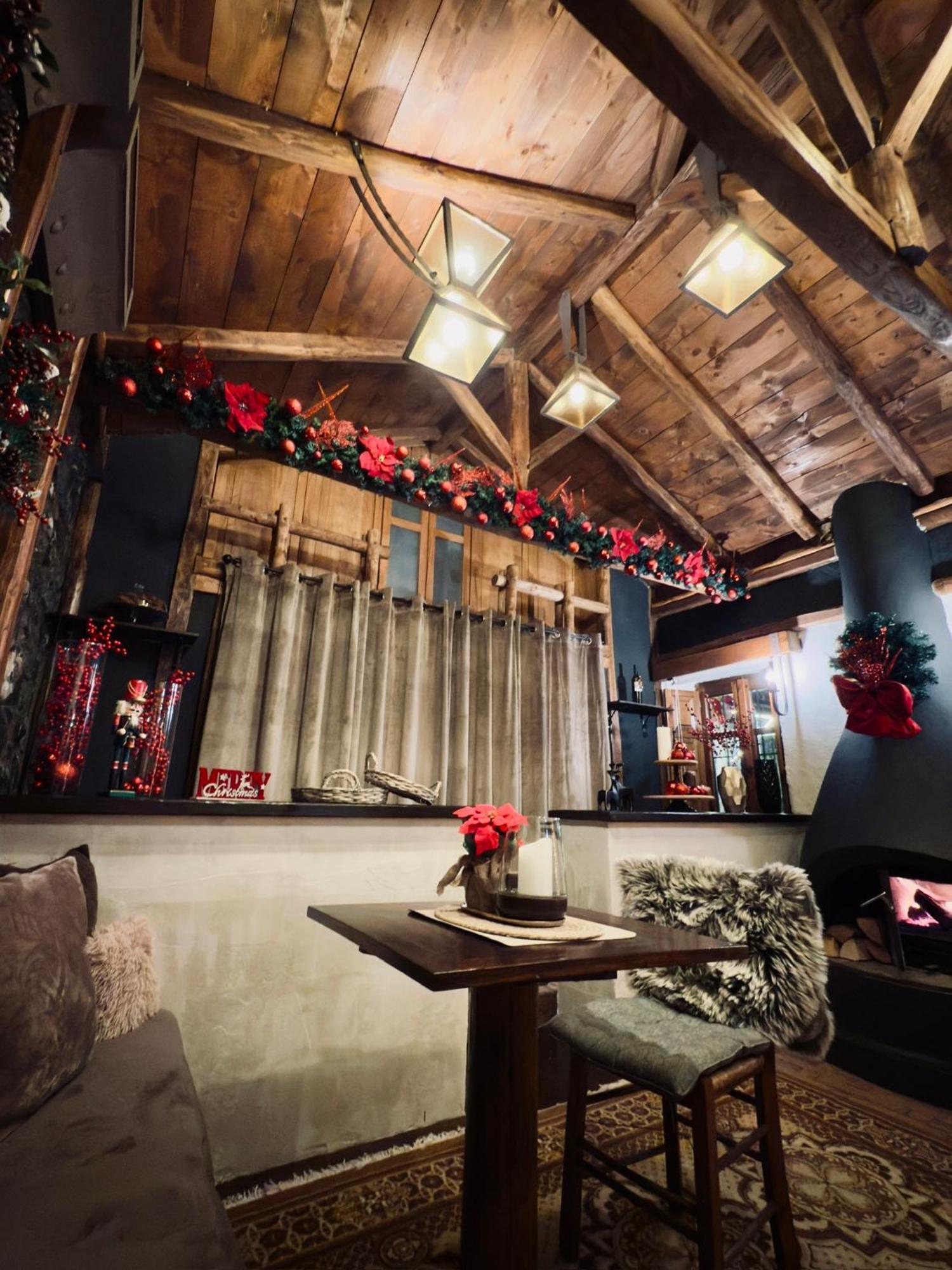 4 Seasons Premium Chalet Палайос-Агиос-Атанасиос Экстерьер фото