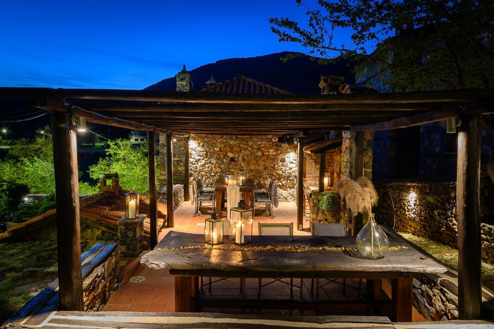 4 Seasons Premium Chalet Палайос-Агиос-Атанасиос Экстерьер фото