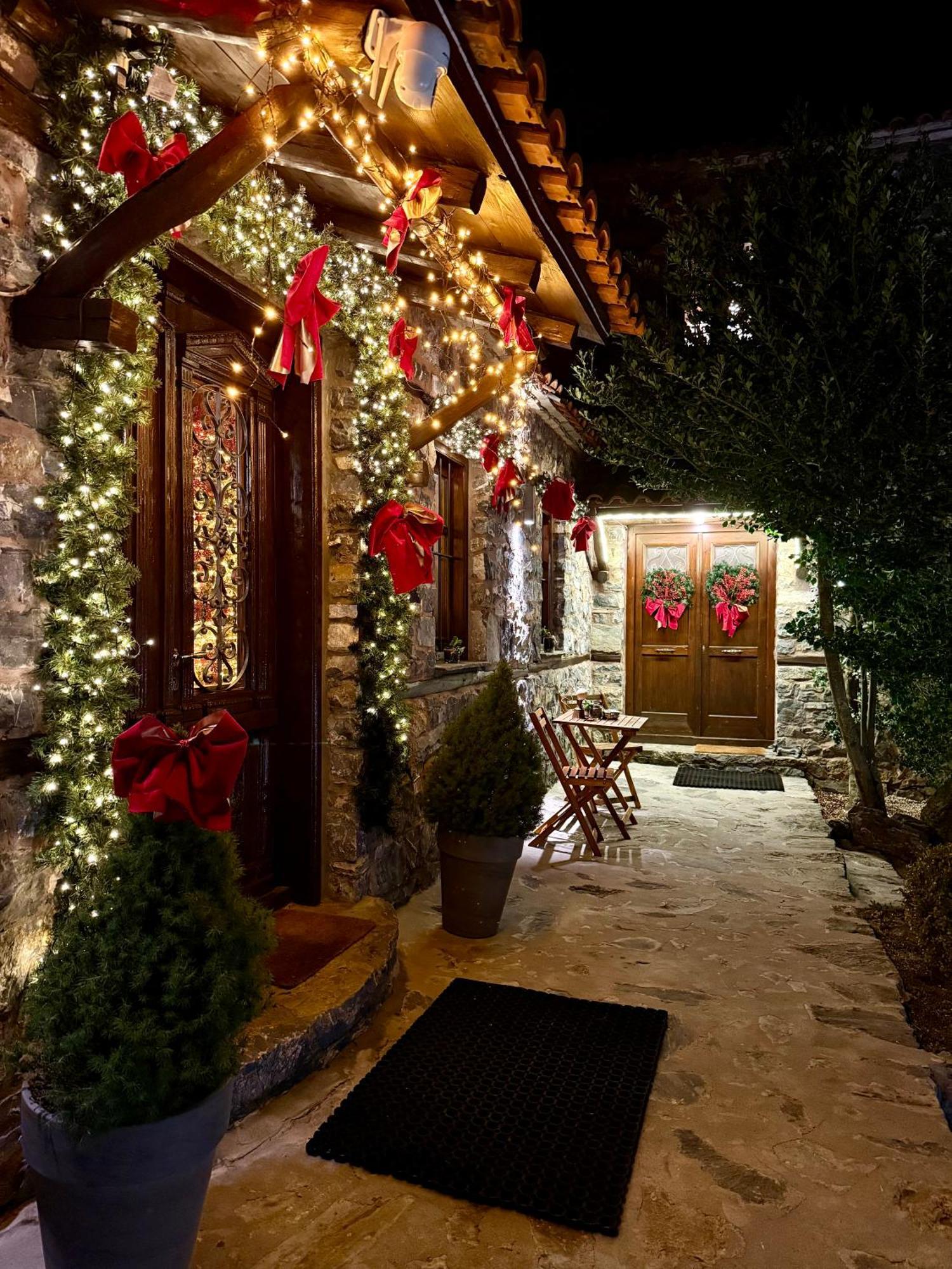 4 Seasons Premium Chalet Палайос-Агиос-Атанасиос Экстерьер фото