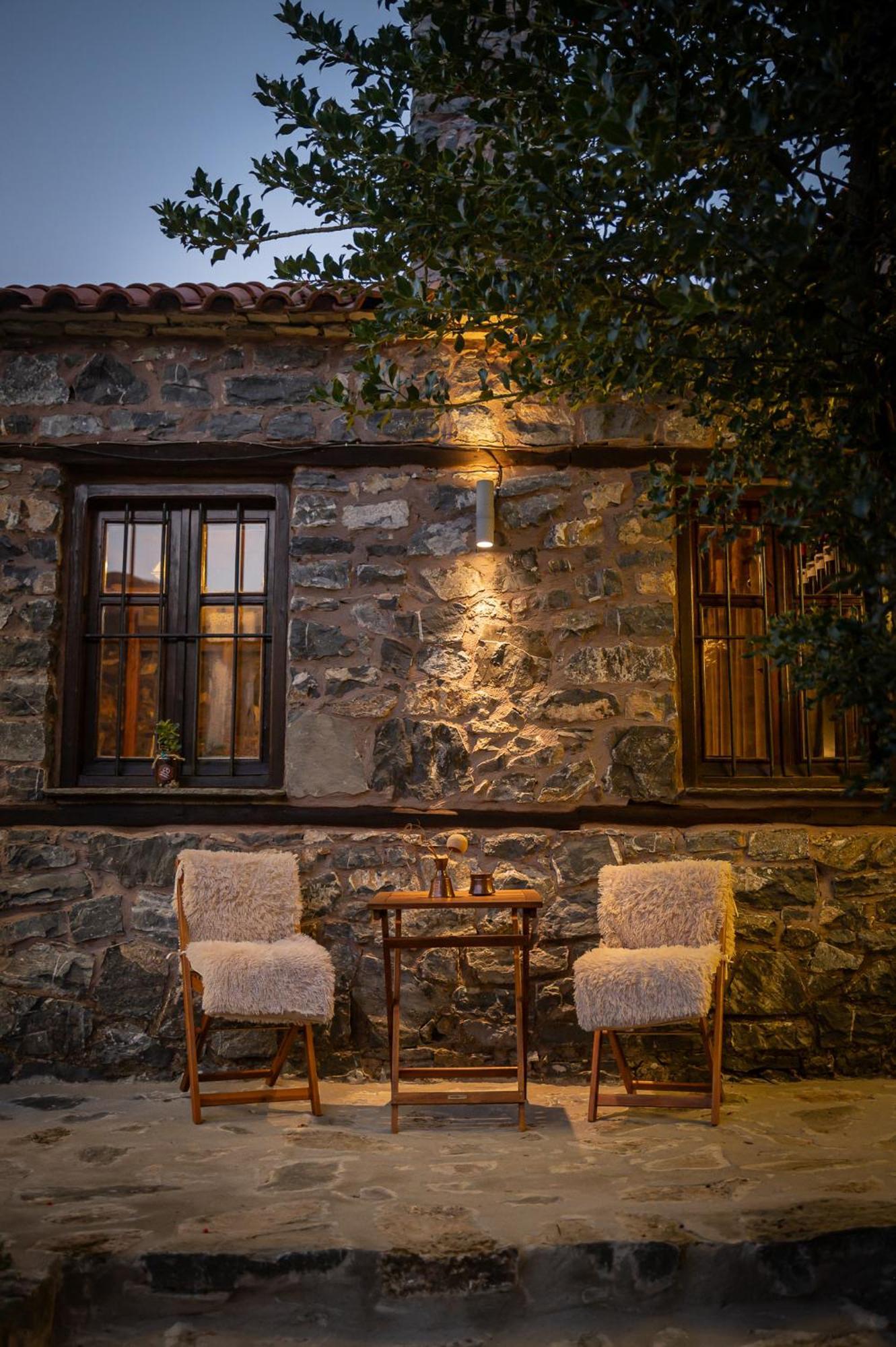 4 Seasons Premium Chalet Палайос-Агиос-Атанасиос Экстерьер фото